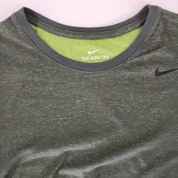 The Nike Tee Dri-Fit Green Athletic Tee Mens Size L - Picture 1 of 7